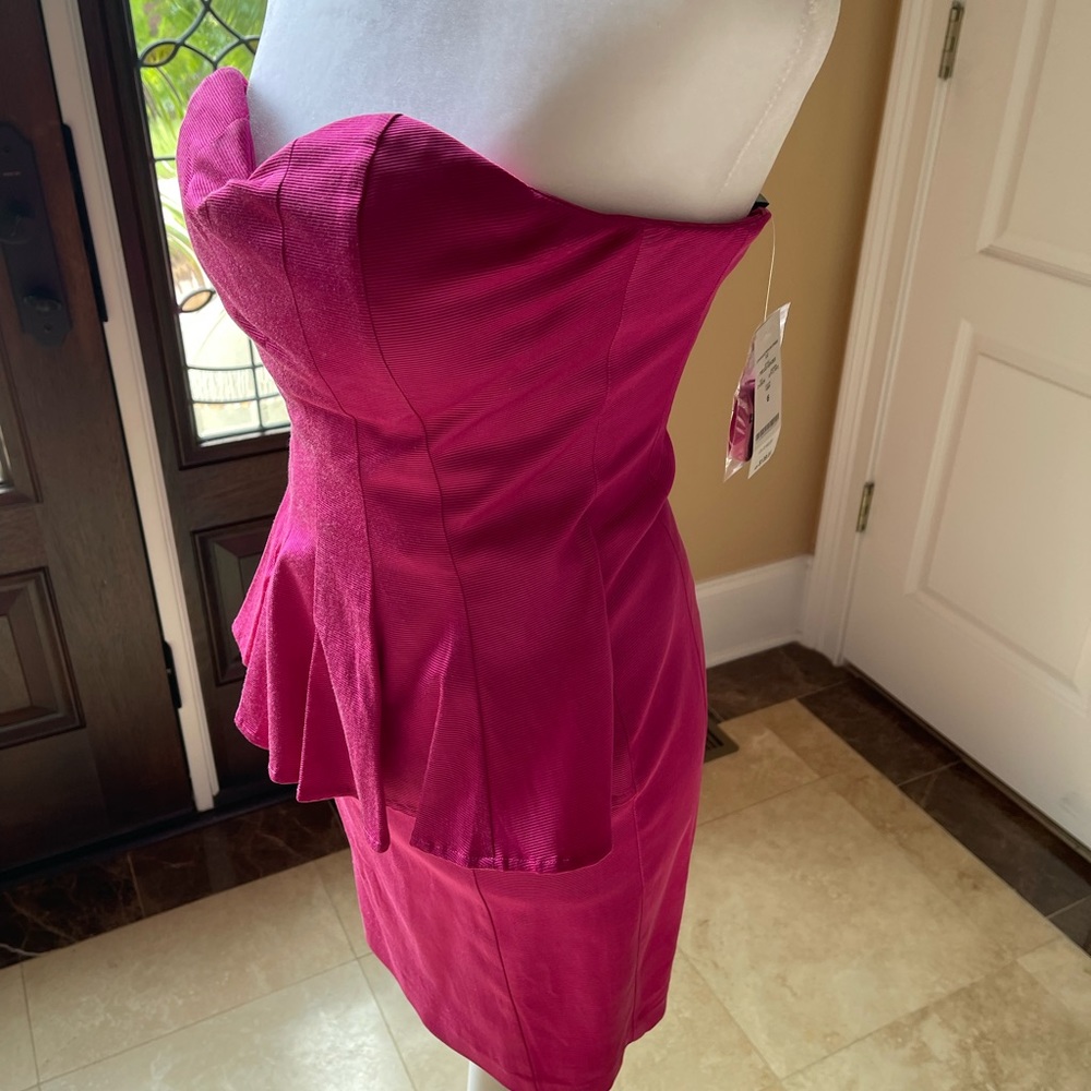 Bebe women’s Barbie Pink strapless peplum party cocktail dress size 6 NWT - Picture 5 of 7